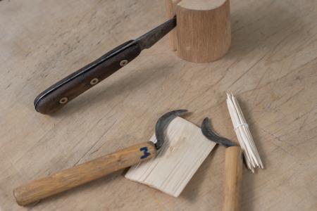 Izdelovanje domačih »klincev«, 19. in 20. st., leska.